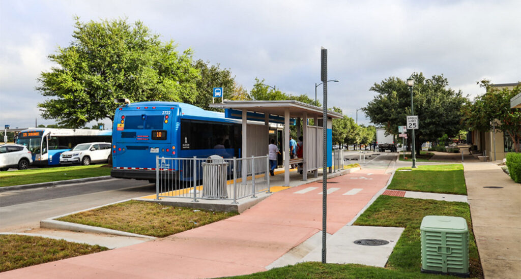 Intermediate-level bikeway with floating bus stop in Austin, TX