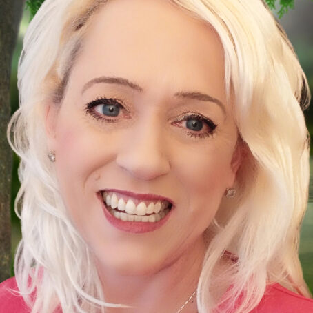 Kathryn Fosdal Headshot