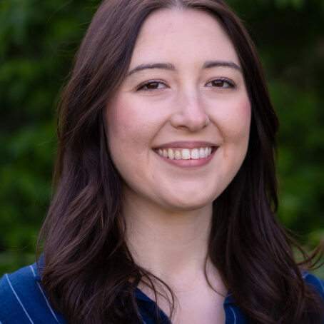 Sarah Grossi Headshot