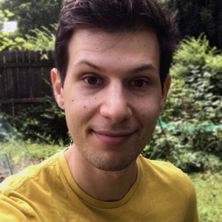 Evan Holliday Headshot