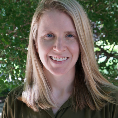 Emily Lauderdale Headshot