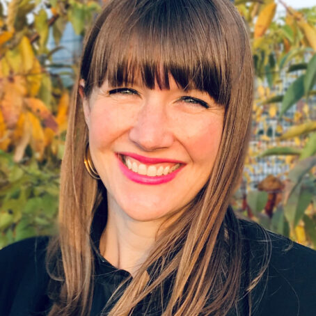 Kelly Peterson Headshot