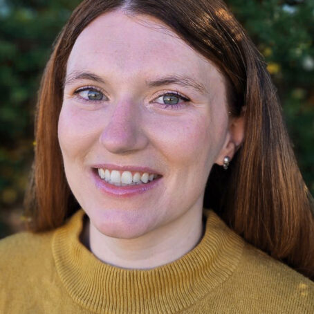 Elizabeth Shin Headshot