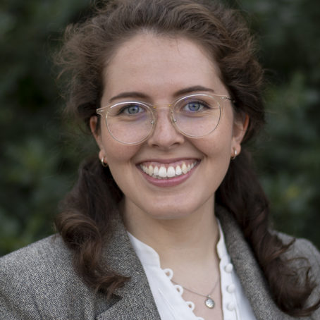 Zoe Turner-Yovanovitch's headshot