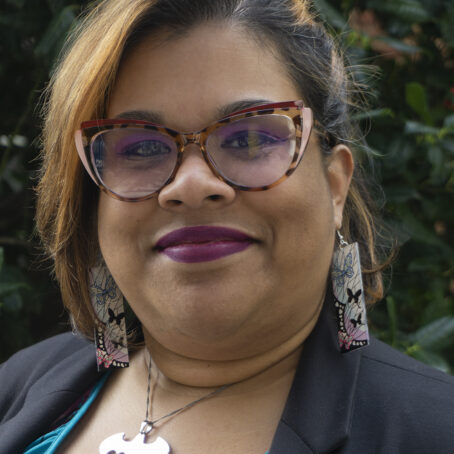 Amila Wallover Headshot